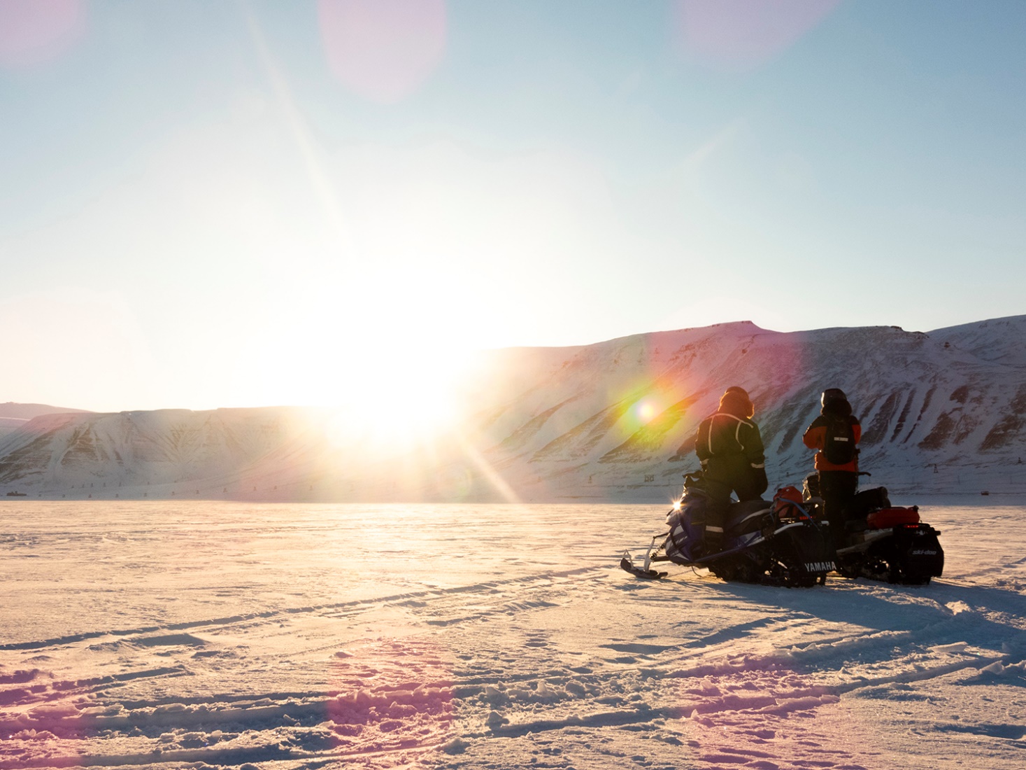 Et bilde som inneholder utendørs, himmel, snøscooter, snø

Automatisk generert beskrivelse