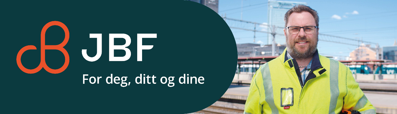 Et bilde som inneholder klær, himmel, person, utendørs

Automatisk generert beskrivelse