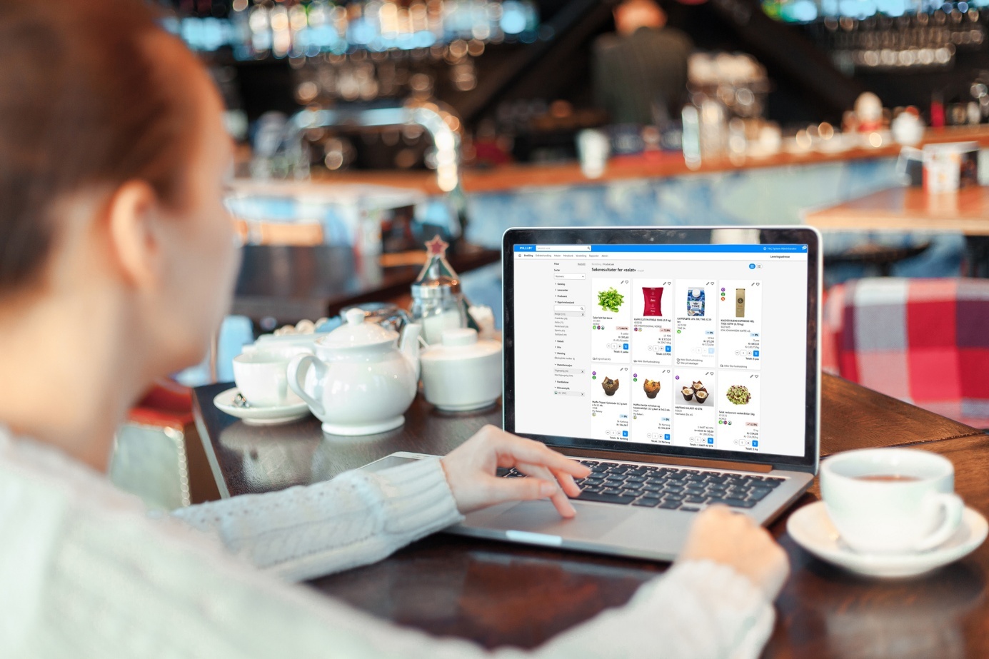 A person using a computer

AI-generated content may be incorrect.